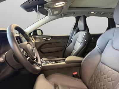 Volvo XC60 Facelift T6 Plus Dark / Hybride (2025) - Foto 9