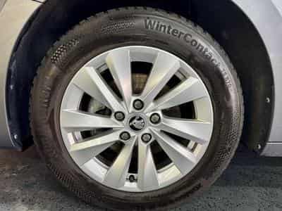 Skoda Octavia Octavia Combi 2.0 TDi 150cv Auto SELECTION (2024) - Foto 3