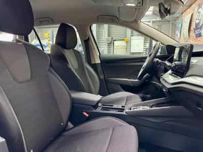 Skoda Octavia Octavia Combi 2.0 TDi 150cv Auto SELECTION (2024) - Foto 8