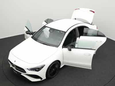 Mercedes CLA 200 AMG-Line Cpe Multi+Night+19"+Ambi (2025) - Foto 14