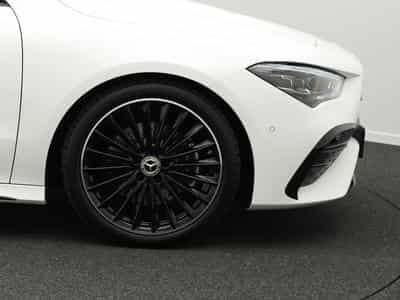 Mercedes CLA 200 AMG-Line Cpe Multi+Night+19"+Ambi (2025) - Foto 8