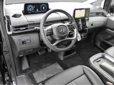 Hyundai Staria (2025) - Photo 4