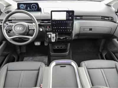 Hyundai Staria (2025) - Photo 5