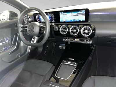 Mercedes A 200 1.3 hatchback AMG EDITION (2025) - Photo 8