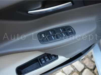 Jaguar XE Portfolio 20t (2016) - Photo 15