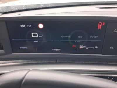 PEUGEOT 5008 Hybrid 145ch Allure e-DCS6 (2025) - Foto 7