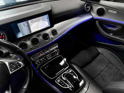 Mercedes E 300 Limousine (2017) - Photo 13