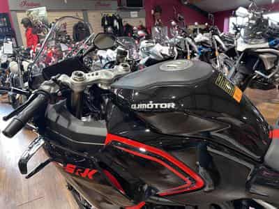 QJmotor SRK 421 RR (2026) - Foto 6