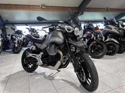 Moto Guzzi V85 TT  Strada (2025) - Photo 1
