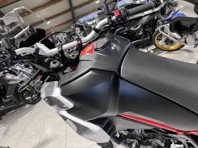Aprilia Tuareg 660 Hailstrom White disponible aussi en 35 KW (2025) - Photo 7