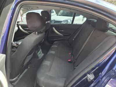 BMW 318 i Berline 136CV (2018) - Photo 10