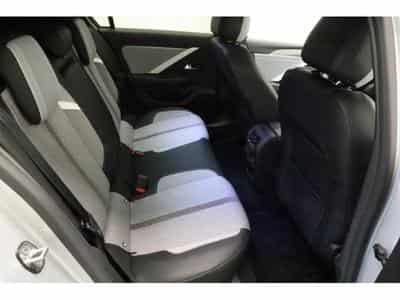 Opel Astra L Elegance (2024) - Foto 13