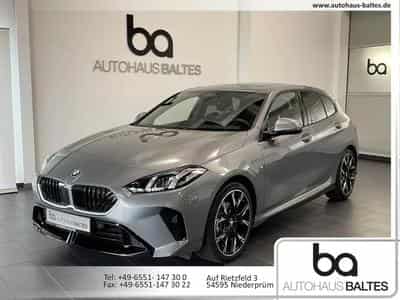 BMW 120 (2025) - Photo 1