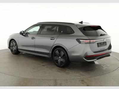 VW Passat Variant 2.0 TDI 142 kW 4Motion R-Line (2026) - Photo 3