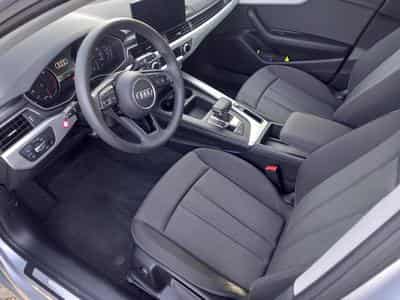 Audi A4 Avant 35 TFSI (2024) - Photo 2