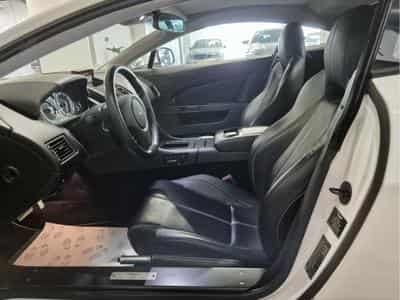 Aston-Martin V8 Vantage EUROPA CARBON CUIR NAVI (2013) - Photo 4