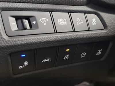 Hyundai Grand Santa Fe 2.2CRDi 200 AWD PANO CUIR NAVI 7 SITZE (2016) - Photo 13