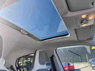 VW UP CLIM NAVI ELECTRIC (2014) - Photo 7