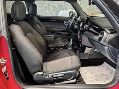 Mini Cooper 1.5 LED NAVI (2020) - Photo 4