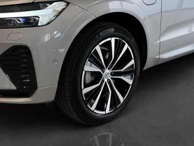 Volvo XC60 Ultimate Dark (2023) - Photo 6
