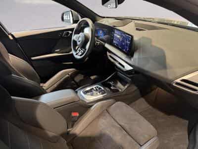 BMW 220 220i M-Sport (2025) - Photo 15