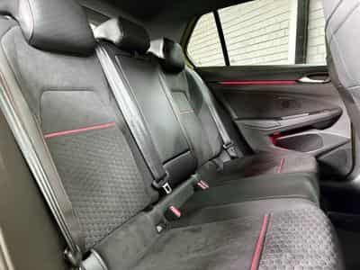 VW Golf GTI Clubsport 2.0 TSI 300 CV DSG7 *PANO*ACC* *CAM* (2024) - Photo 11