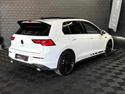 VW Golf GTI Clubsport 2.0 TSI 300 CV DSG7 *DCC* AKRA* MATRIX *PANO* (2023) - Photo 6