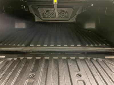 Isuzu D-Max V-CROSS (2024) - Photo 12