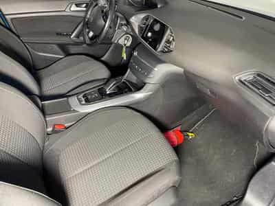 Peugeot 308 1.5 BLUEHDI 130 EAT8 ACTIVE GPS CARPLAY (2021) - Photo 12