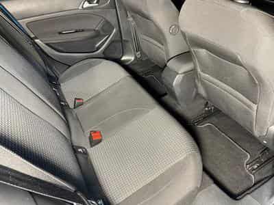 Peugeot 308 1.5 BLUEHDI 130 EAT8 ACTIVE GPS CARPLAY (2021) - Photo 14