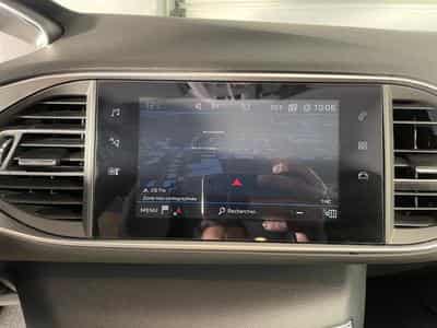 Peugeot 308 1.5 BLUEHDI 130 EAT8 ACTIVE GPS CARPLAY (2021) - Photo 4