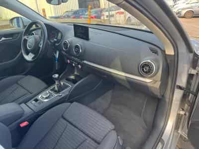 Audi A3 AUDI A3 NAVI XENON MFL TEMPOMAT BII XENON (2015) - Photo 5