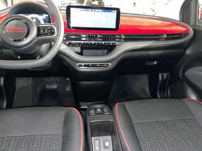 Fiat 500 BEV (2022) - Photo 10
