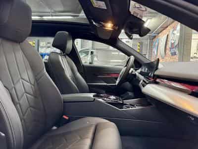 BMW 520 520dA Touring 2.0 197cv Auto xDrive M-SPORT (2025) - Photo 8