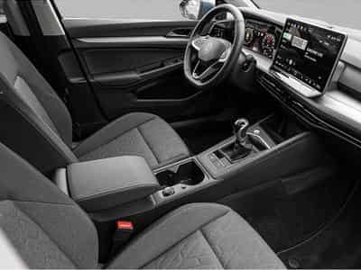 VW Golf (2025) - Photo 4