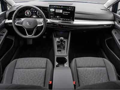 VW Golf (2025) - Photo 6