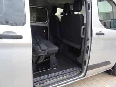 Ford Transit 2.0   TDCi 130 9PLACES (2021) - Foto 12