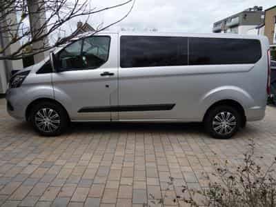 Ford Transit 2.0   TDCi 130 9PLACES (2021) - Foto 2