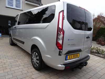 Ford Transit 2.0   TDCi 130 9PLACES (2021) - Foto 3