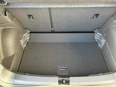 VW T-Cross R-Line Limited (1970) - Photo 9