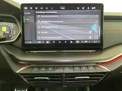 Skoda Octavia RS (2026) - Photo 12