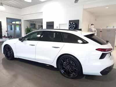 Audi A6 Avant S line (2025) - Photo 3