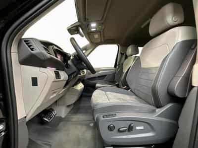 VW Multivan Style+DSG+7sitze+LM18+AHK (2025) - Foto 9