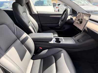 Tesla Model 3 Dual Motor Long Range (2022) - Photo 13