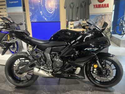 Yamaha R7 (2026) - Photo 7