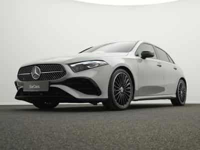 Mercedes A 200 AMG-Line Kamera+Night+19"+Ambi+MBUX (2025) - Foto 10
