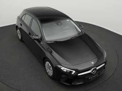 Mercedes A 180 Kamera+MBUX+LED+SHZ (2019) - Foto 12