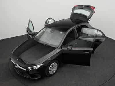 Mercedes A 180 Kamera+MBUX+LED+SHZ (2019) - Foto 14