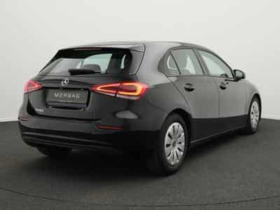 Mercedes A 180 Kamera+MBUX+LED+SHZ (2019) - Foto 3