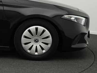 Mercedes A 180 Kamera+MBUX+LED+SHZ (2019) - Foto 8